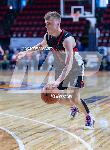 Thumbnail 2 in Mount Sinai vs Glens Falls (NYSPHSAA Class A Championship) photogallery.