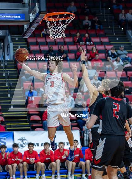 Thumbnail 3 in Mount Sinai vs Glens Falls (NYSPHSAA Class A Championship) photogallery.