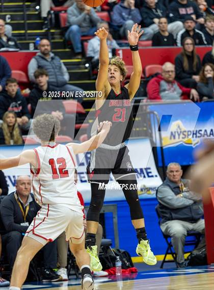 Thumbnail 3 in Mount Sinai vs Glens Falls (NYSPHSAA Class A Championship) photogallery.