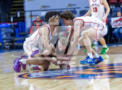Thumbnail 3 in Mount Sinai vs Glens Falls (NYSPHSAA Class A Championship) photogallery.