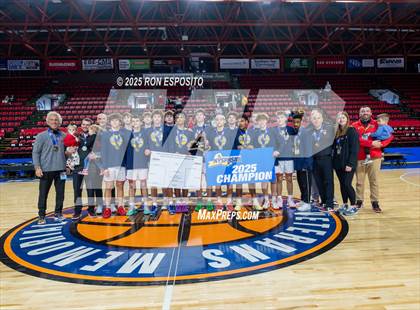 Thumbnail 3 in Mount Sinai vs Glens Falls (NYSPHSAA Class A Championship) photogallery.