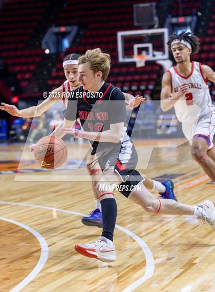 Thumbnail 3 in Mount Sinai vs Glens Falls (NYSPHSAA Class A Championship) photogallery.
