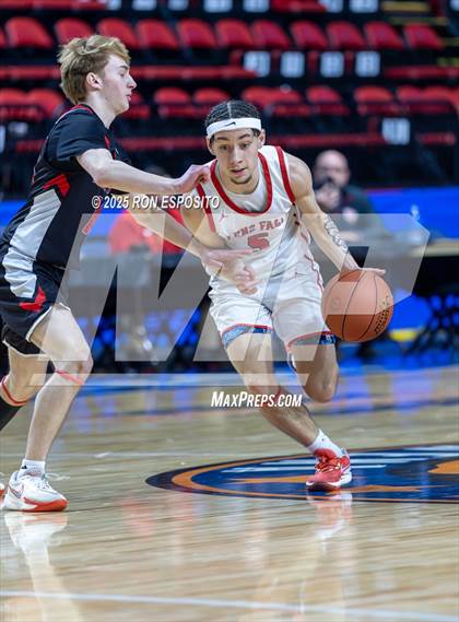 Thumbnail 3 in Mount Sinai vs Glens Falls (NYSPHSAA Class A Championship) photogallery.