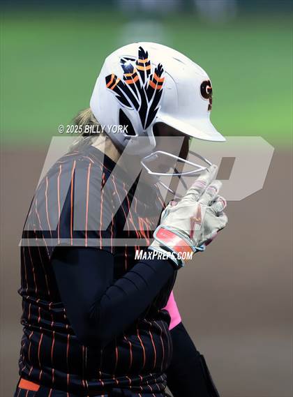 Thumbnail 2 in Grand Saline vs Longview photogallery.