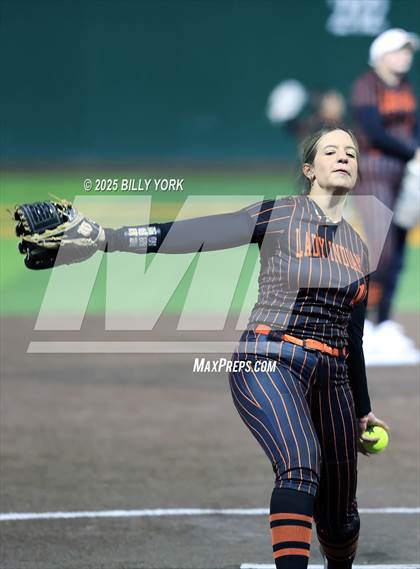 Thumbnail 1 in Grand Saline vs Longview photogallery.