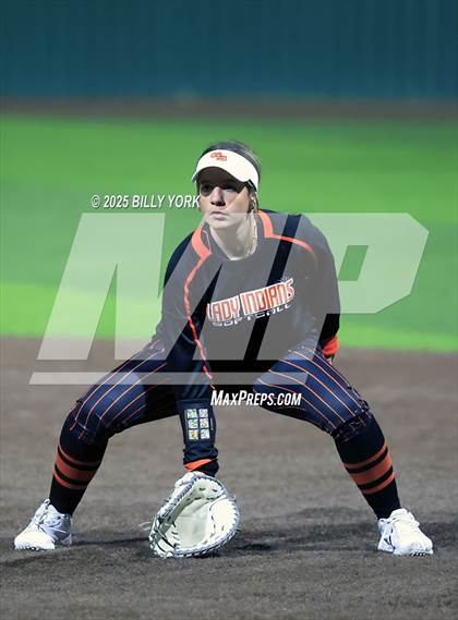 Thumbnail 3 in Grand Saline vs Longview photogallery.