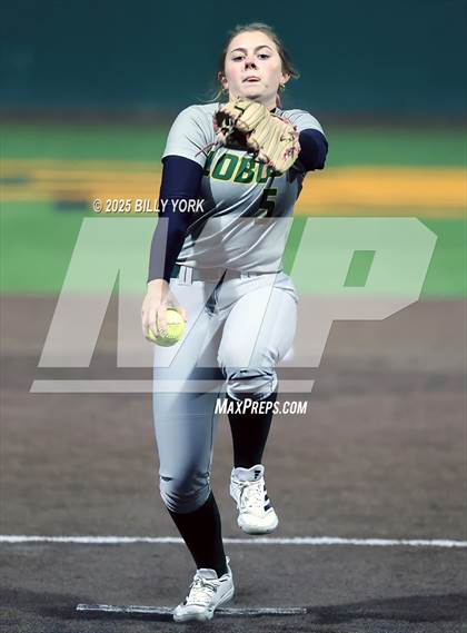 Thumbnail 1 in Grand Saline vs Longview photogallery.