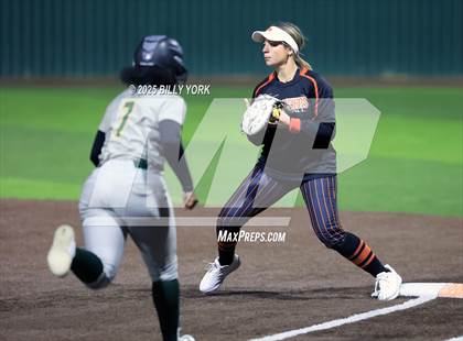 Thumbnail 3 in Grand Saline vs Longview photogallery.