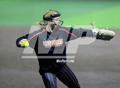 Thumbnail 2 in Grand Saline vs Longview photogallery.
