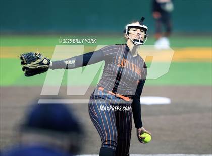 Thumbnail 1 in Grand Saline vs Longview photogallery.