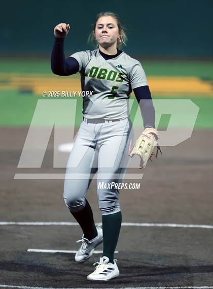 Thumbnail 3 in Grand Saline vs Longview photogallery.