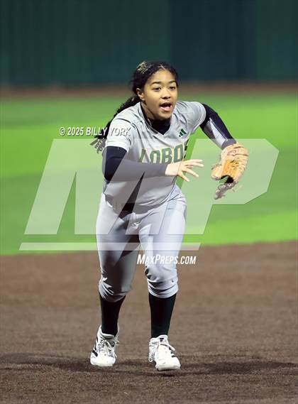 Thumbnail 1 in Grand Saline vs Longview photogallery.