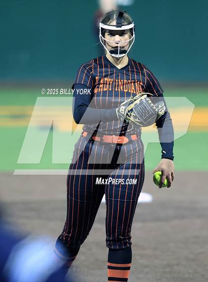 Thumbnail 3 in Grand Saline vs Longview photogallery.