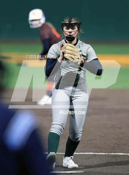 Thumbnail 3 in Grand Saline vs Longview photogallery.