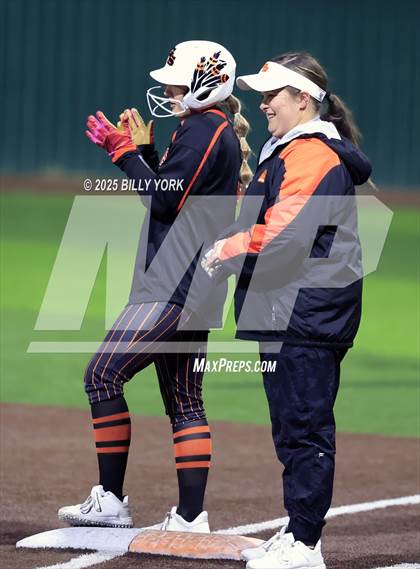 Thumbnail 3 in Grand Saline vs Longview photogallery.