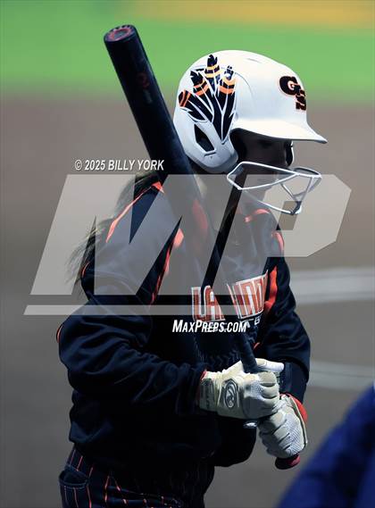Thumbnail 1 in Grand Saline vs Longview photogallery.