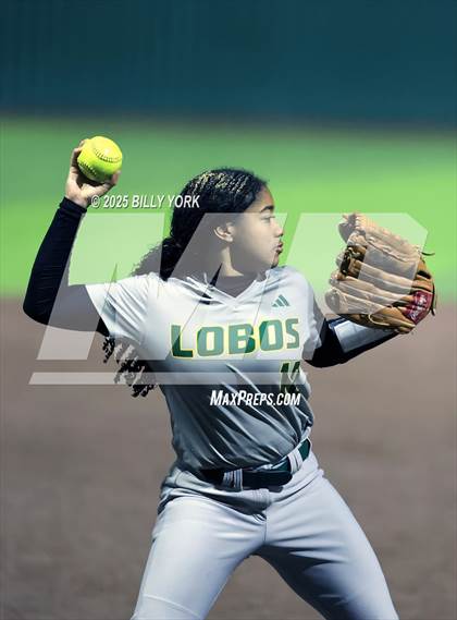 Thumbnail 1 in Grand Saline vs Longview photogallery.