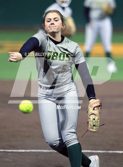 Thumbnail 1 in Grand Saline vs Longview photogallery.