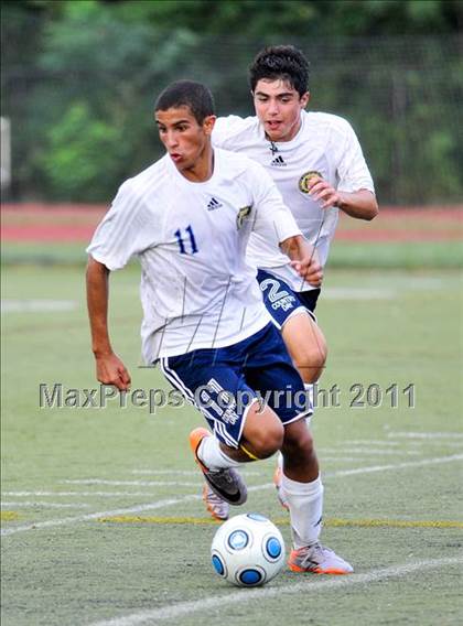 Thumbnail 2 in Detroit Country Day vs Farmington (Detroit Country Day Tournament) photogallery.