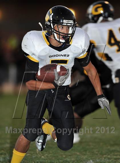 Thumbnail 1 in Santa Fe vs. Godinez photogallery.