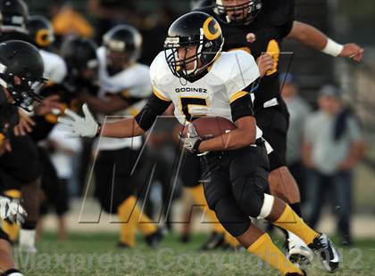 Thumbnail 3 in Santa Fe vs. Godinez photogallery.