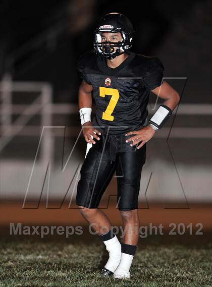 Thumbnail 2 in Santa Fe vs. Godinez photogallery.