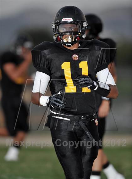 Thumbnail 3 in Santa Fe vs. Godinez photogallery.