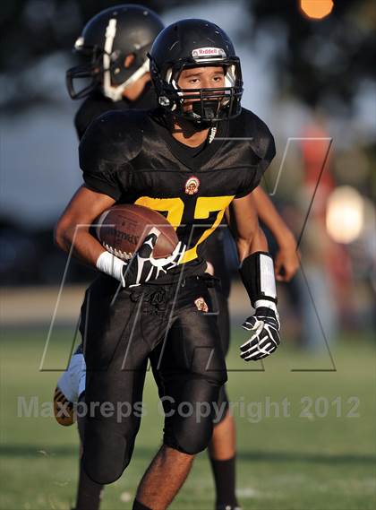Thumbnail 2 in Santa Fe vs. Godinez photogallery.