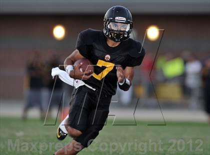 Thumbnail 3 in Santa Fe vs. Godinez photogallery.