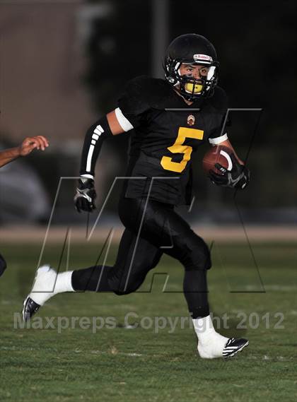 Thumbnail 1 in Santa Fe vs. Godinez photogallery.