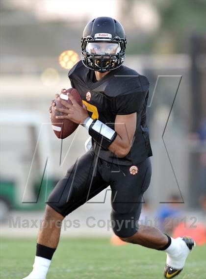 Thumbnail 1 in Santa Fe vs. Godinez photogallery.