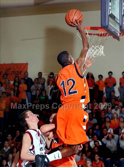 Thumbnail 2 in Oaks Christian vs. Chaminade (CIF SS Playoffs) photogallery.