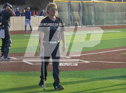 Thumbnail 2 in Barbers Hill @ Hendrickson (UIL 5A D1 Baseball Regional Semifinal) photogallery.