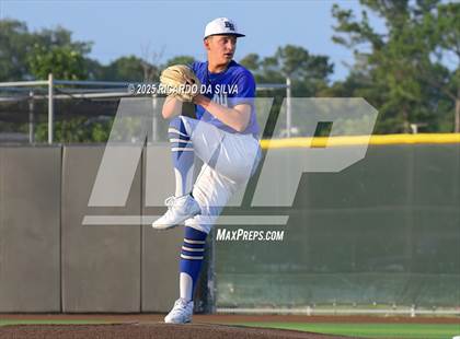 Thumbnail 3 in Barbers Hill @ Hendrickson (UIL 5A D1 Baseball Regional Semifinal) photogallery.