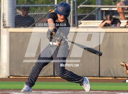 Thumbnail 2 in Barbers Hill @ Hendrickson (UIL 5A D1 Baseball Regional Semifinal) photogallery.