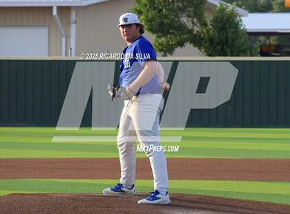 Thumbnail 3 in Barbers Hill @ Hendrickson (UIL 5A D1 Baseball Regional Semifinal) photogallery.