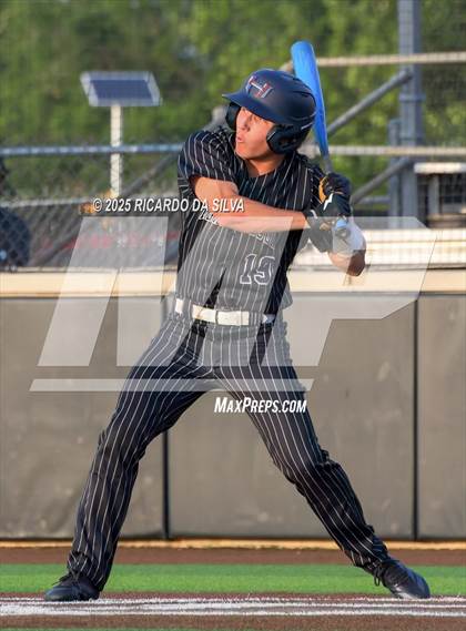 Thumbnail 2 in Barbers Hill @ Hendrickson (UIL 5A D1 Baseball Regional Semifinal) photogallery.