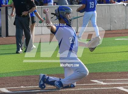 Thumbnail 1 in Barbers Hill @ Hendrickson (UIL 5A D1 Baseball Regional Semifinal) photogallery.