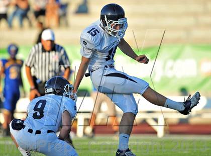Thumbnail 2 in Loyola vs. Crenshaw photogallery.
