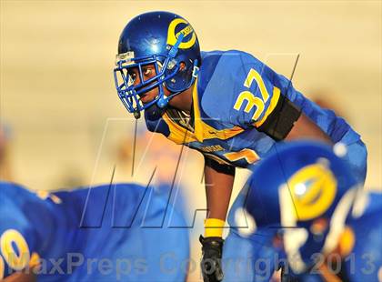 Thumbnail 1 in Loyola vs. Crenshaw photogallery.