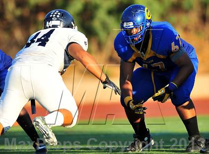 Thumbnail 3 in Loyola vs. Crenshaw photogallery.
