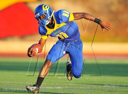 Thumbnail 2 in Loyola vs. Crenshaw photogallery.