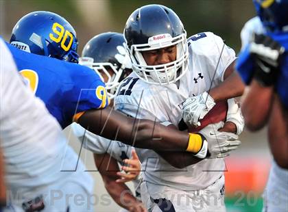 Thumbnail 2 in Loyola vs. Crenshaw photogallery.