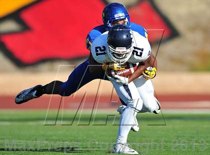 Thumbnail 3 in Loyola vs. Crenshaw photogallery.