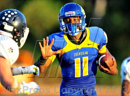 Thumbnail 3 in Loyola vs. Crenshaw photogallery.