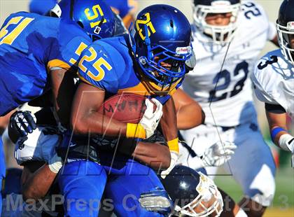 Thumbnail 2 in Loyola vs. Crenshaw photogallery.