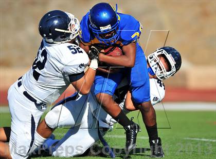 Thumbnail 2 in Loyola vs. Crenshaw photogallery.