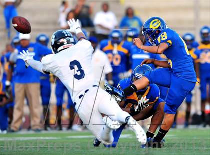 Thumbnail 2 in Loyola vs. Crenshaw photogallery.