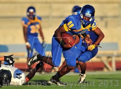 Thumbnail 1 in Loyola vs. Crenshaw photogallery.