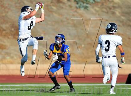 Thumbnail 3 in Loyola vs. Crenshaw photogallery.